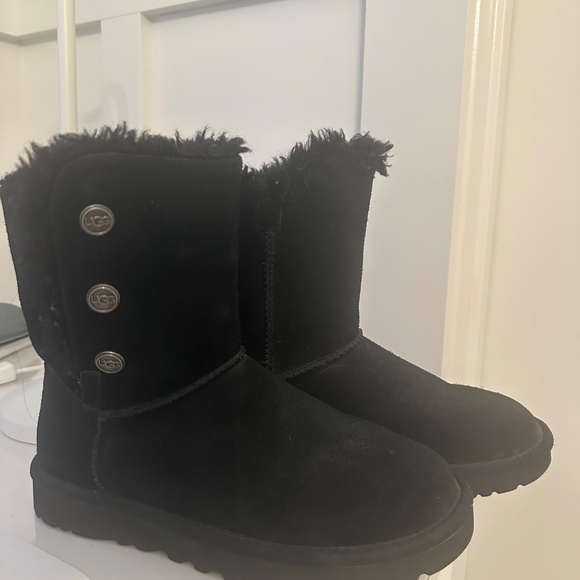 UGG® Kids Girl’s UGGs - black size 5 —  tan  size 3 - Price is for one pair